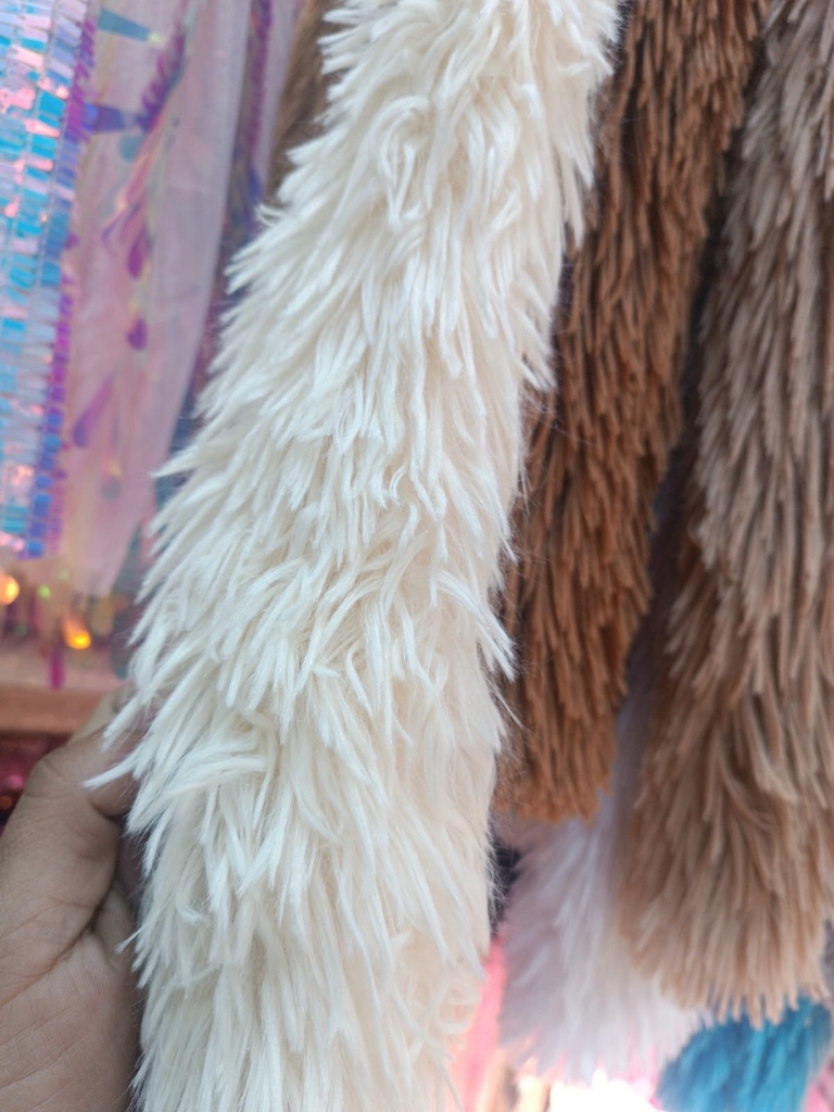 Tela peluche unicolor para decoraciones